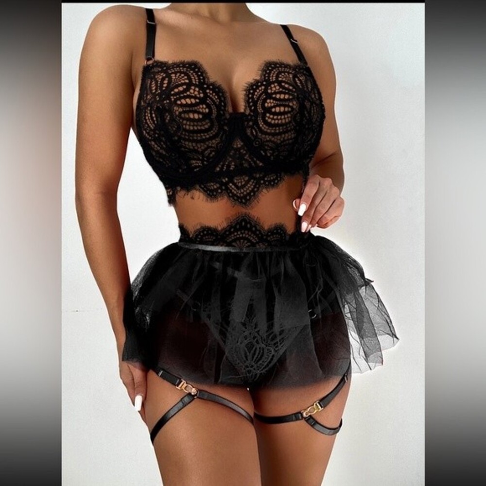 Sexy black lace lingerie set bra panty garters skirt ballet stripper Thong Hot